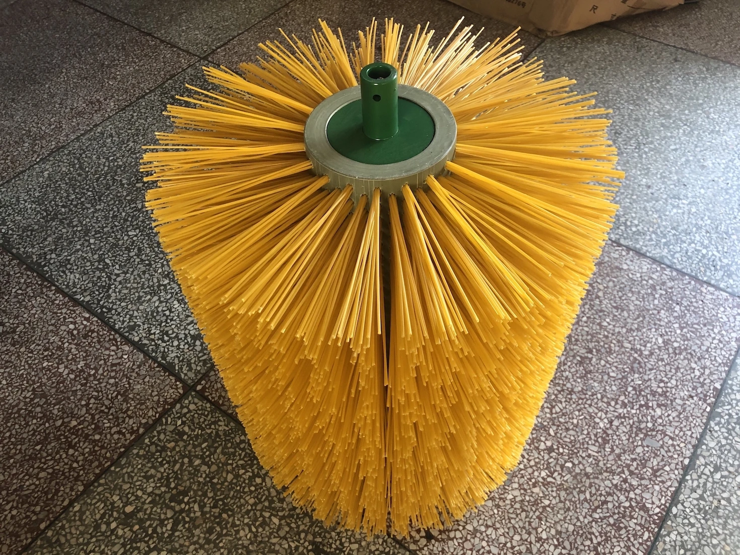 Factory Direct Supply Electric Rotary Cattle Brush Dairy Farm Equipment