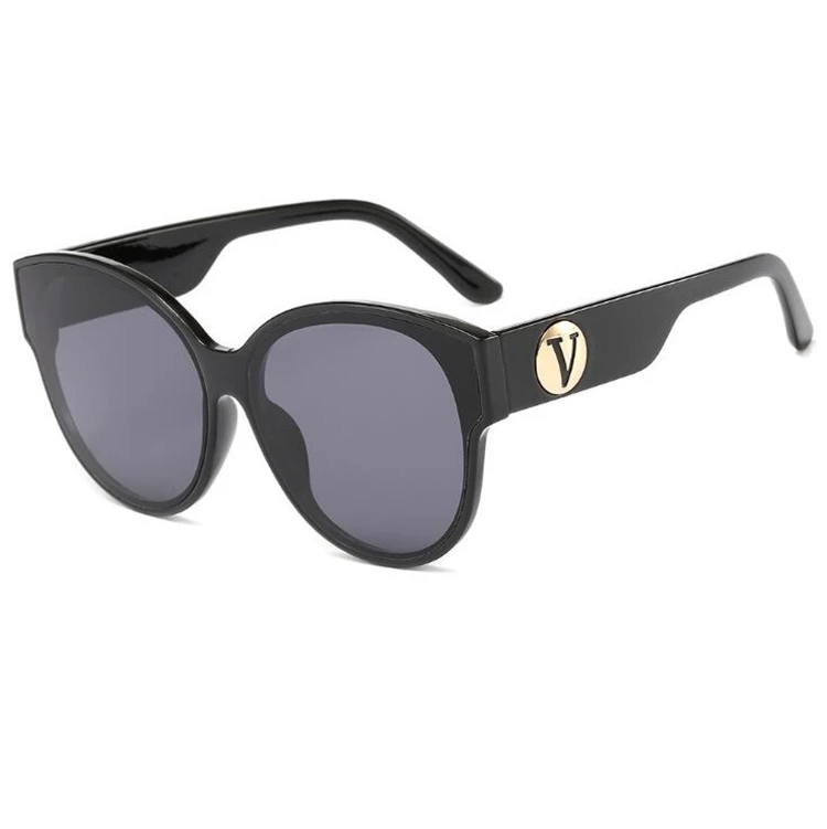 

Big Frame Designer Sun Glasses Ladies Fashion V Logo Trendy Shades Women Branded Sunglasses 2021, Custom colors