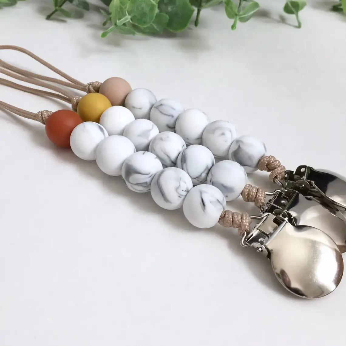 

Fashion Silicone Beads Pacifier Chain Infant Metal Dummy Chain