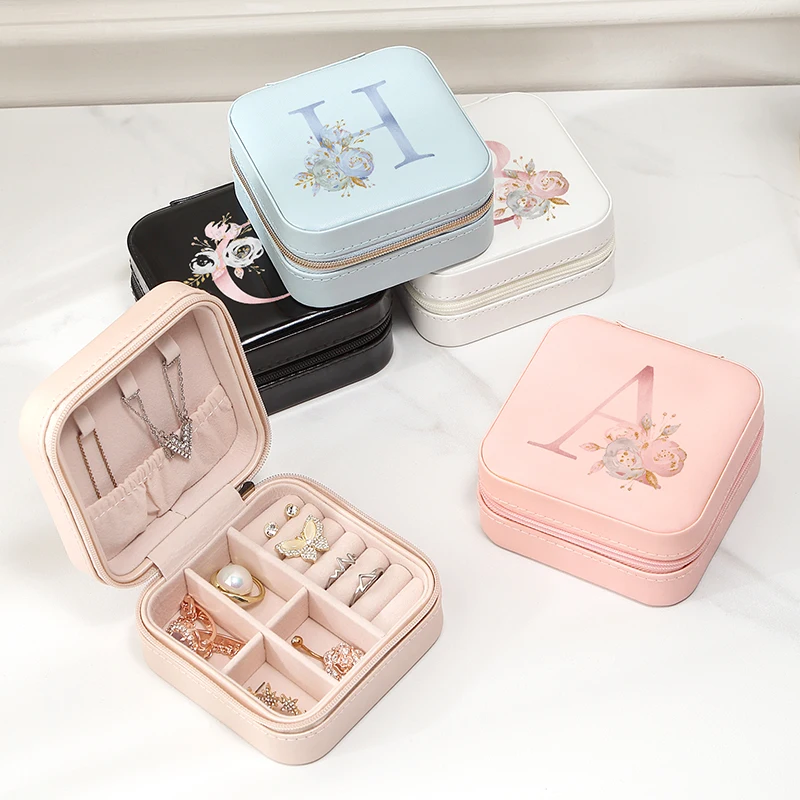 

Custom Logo PU Leather Trinket Small Square Girl Ring Jewelry Box Organizer Travel Portable Earring Jewellery Necklace Gift Case