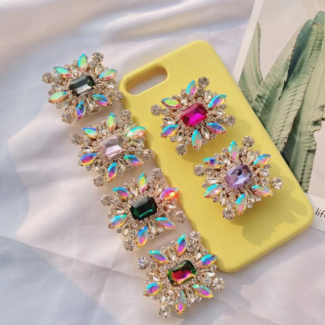

Top Seller Luxury Women Bling Cell Phone Socket Custom Diamond Jewelry Phone Holder