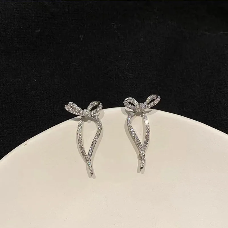 

2023 Hot Selling Fashion Metal Bowknot Premium Statement Earrings Bridal For Women