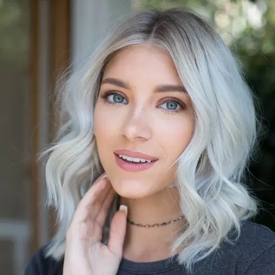 

Ash Gray to Silver White Ombre Wavy Curly Blonde Wigs for Women Daily Party High Temperature Fiber Wigs