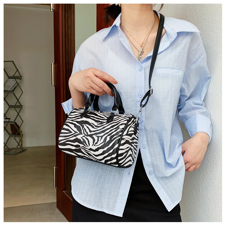 

high quality new retro handbag fashion zebra pattern purse women shoulder messenger bag classic hand bag for ladies, Black