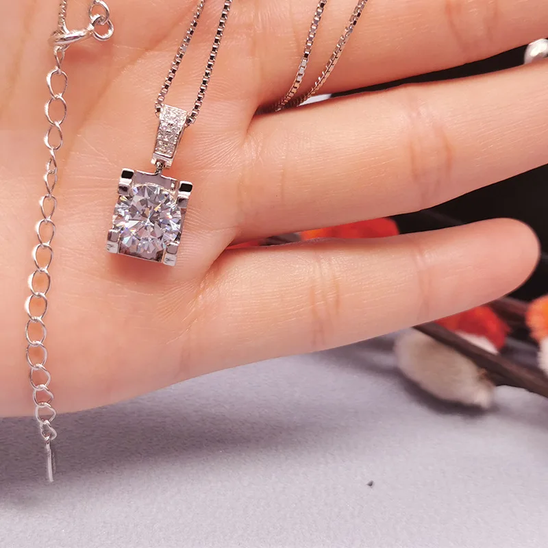 

Real D Color Pass Diamond Test 2 ct Excellent Cut Moissanite Geometric 4 Claw Pendant Necklace 925 Silver Chain Jewelry