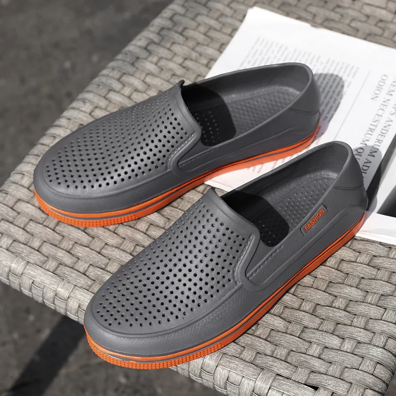 

2022 New Men's Summer Non-Slip Sandals Customizable Beach EVA Slippers Hole Shoes Waterproof Garden Shoes