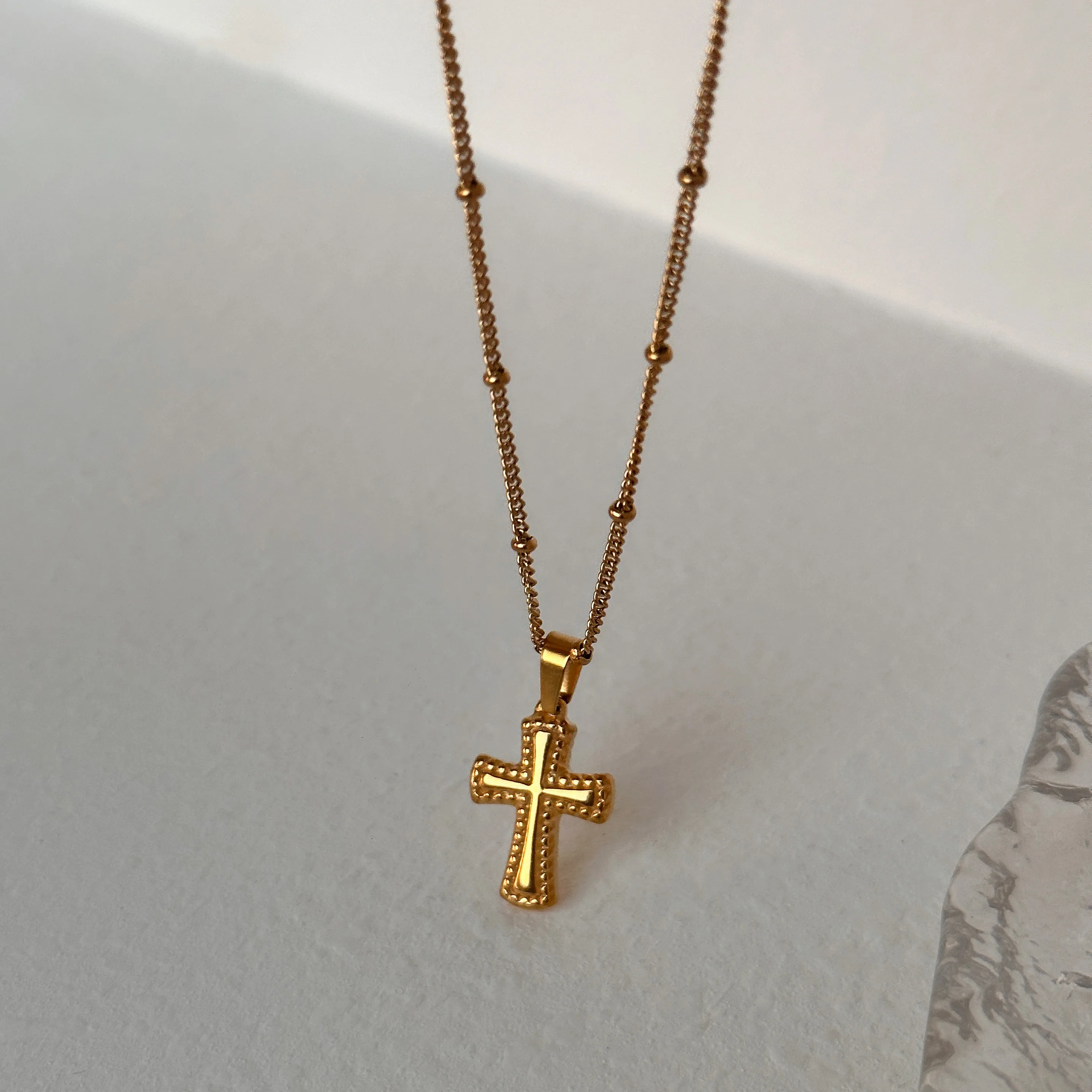 

2023 Dazan Summer New 18k Pvd Gold Plated Stainless Steel vintage Church Cross Bead Chain Necklace Waterproof jewelry For Women