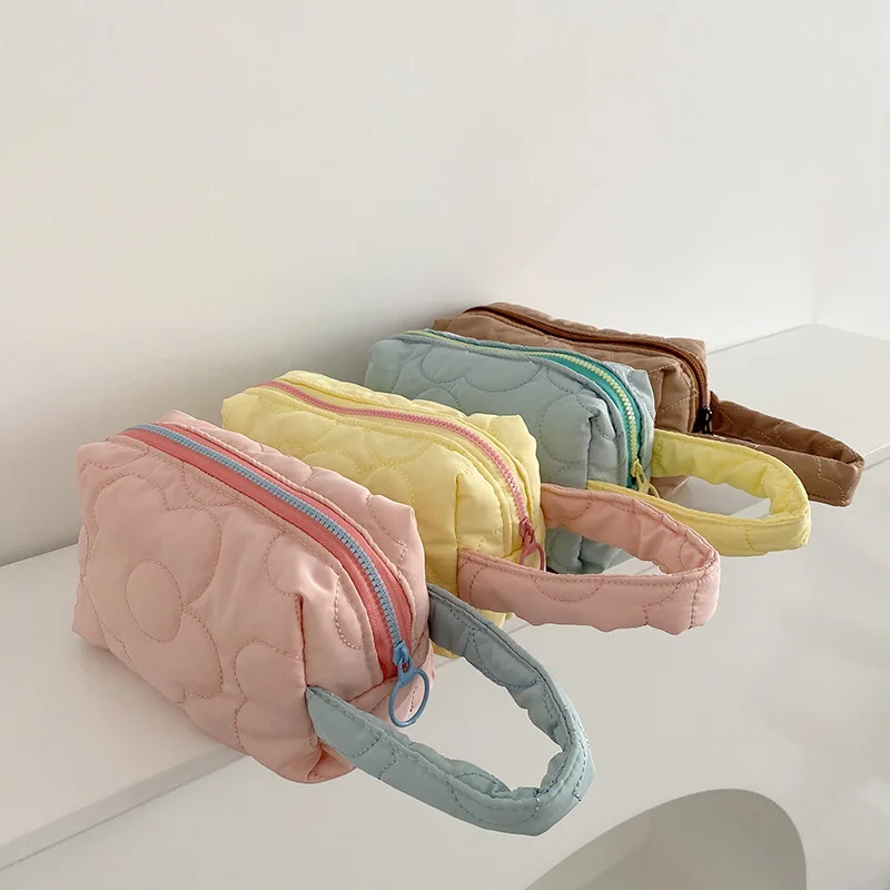 

Convenient travel cosmetics lipstick storage box makeup wash bag