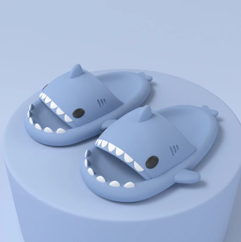 

OJW011547 Plastic House Slipper Cartoon Shark Slippers made in China