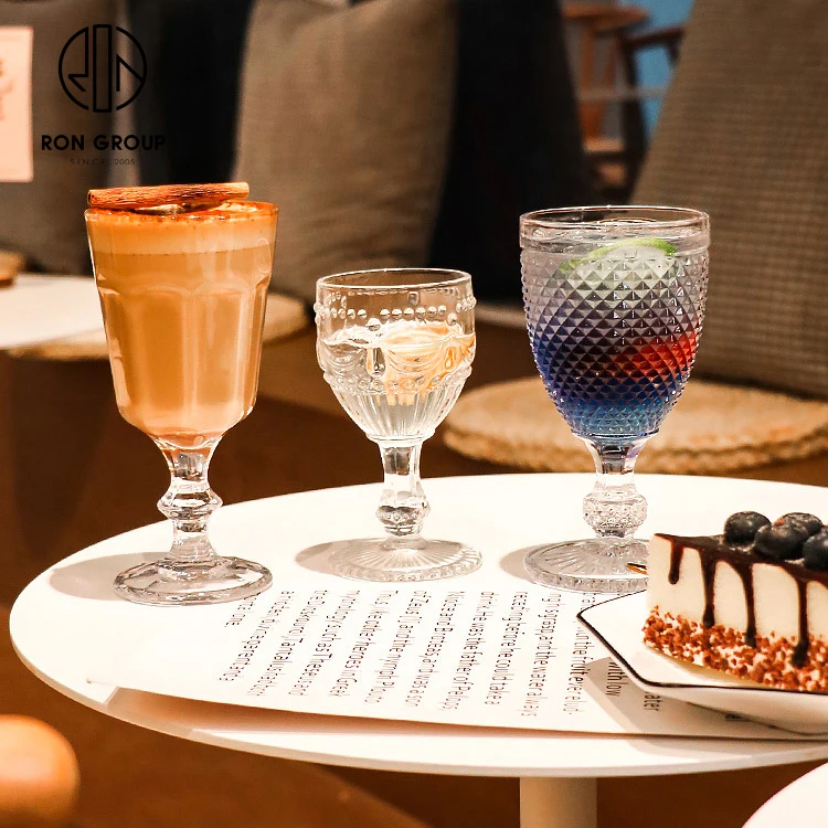 

Hot selling high quality wedding use unique luxury design transparent glass goblet