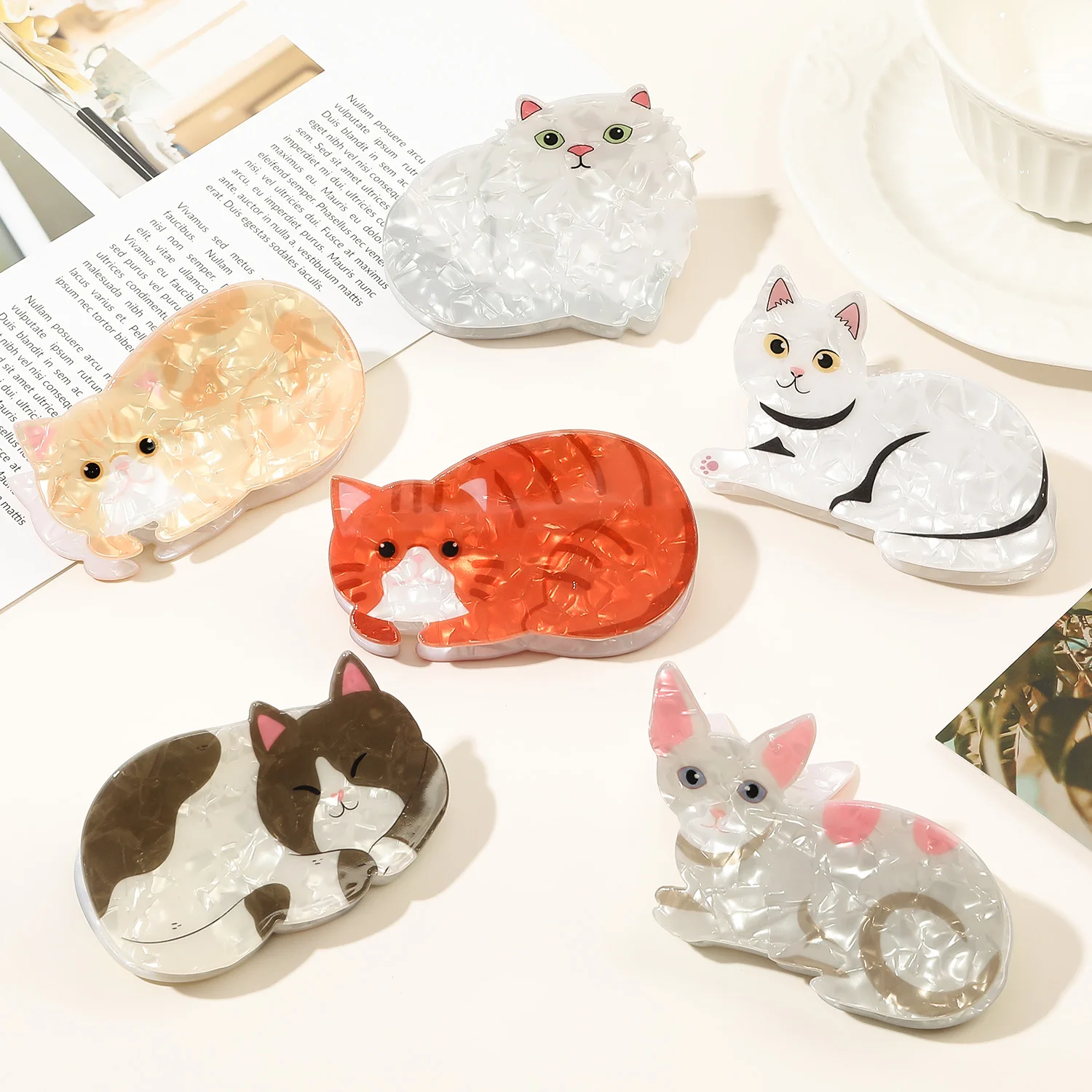 

Ins Hot Selling Cute Cat Hair Claw Clips Acrylic Cartoon Animals Hair Accessories For Women