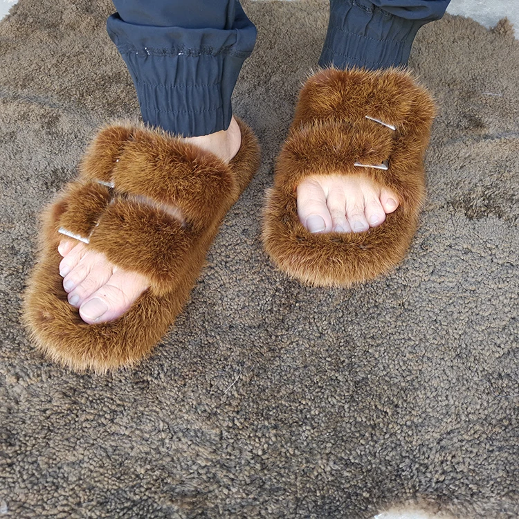 

Wholesale Summer Fashion Outdoor Women Mink Fur Flat Heel Sandals And Ladies Slippers 2021, Customized color