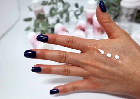 
Wig bond / Stay long/ Strong/ water proof resistance/ Private / Lace front wig glue / hair adhesive / Toupee Tape Glue 