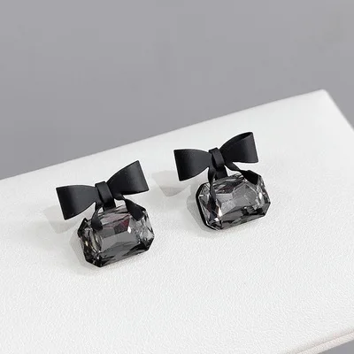 

2021 New Design INS Popular Stud Earring With Big Crystal Charm Elegant Cute Black Ribbon Bow Earrings For Women Fashion Jewelry