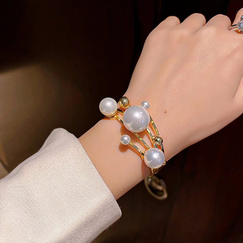 

2021 fashion trendy multi layered pearl gold bracelet for girls