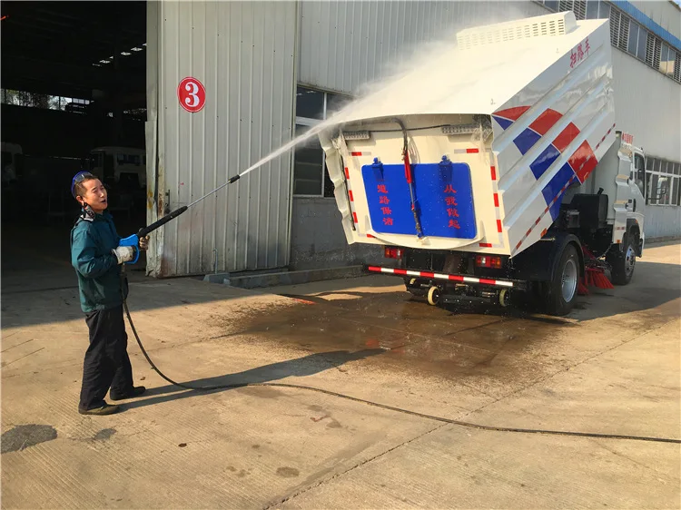 
HOWO sweeper rotary broom street cleaning truck 