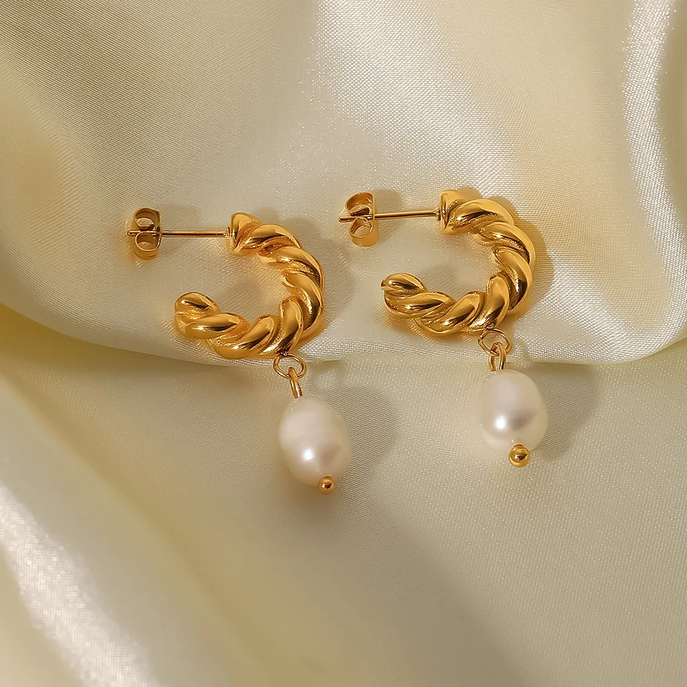 

Popular 18K gold-plated stainless steel jewelry C-shaped freshwater pearl women's fashion earrings stainless steel