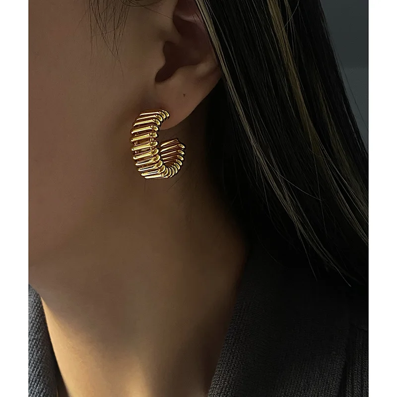 

25mm Wide C Shape Carved Stripes Twisted Hoop Earrings Textured 18K Gold Plated Earrings for Women Trendy Minimalist Jewelry Hot, Gold/silver