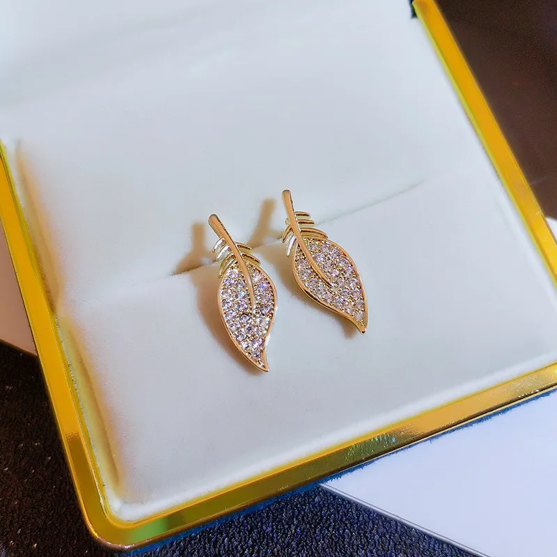 

Fashion Jewellery KYED0438 Platinum Plated 3A Zircon Stud earrings for Women, Silver