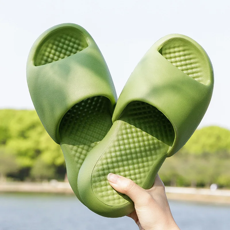 

2021 slippers women's summer home bathroom anti slip home thick soled couple slippers