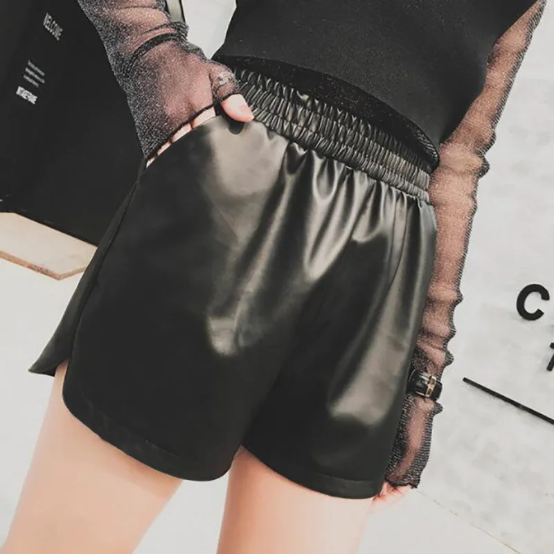 

Women High Waist Korean Plus Size Winter Leather Wide Leg Shorts PU Sexy Leather Shorts Casual Loose Warm Women Shorts, Black