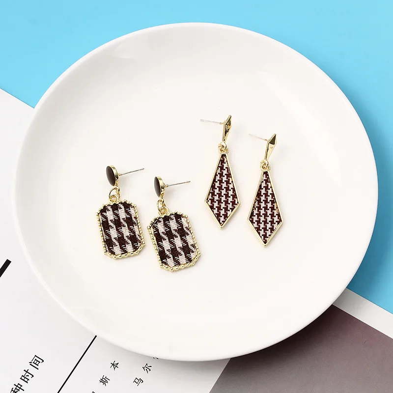 

Hot sale women's popular temperament checkered pendant earrings rectangular gold trend alloy earrings, As picture show