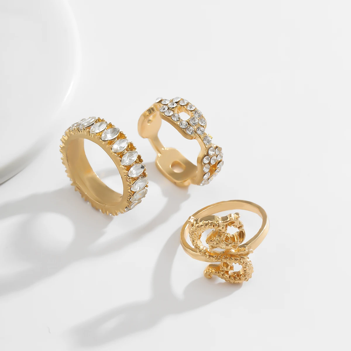 

2021 hands Accessories unisex luxury Alloy gold stainless steel napkin rings set for women