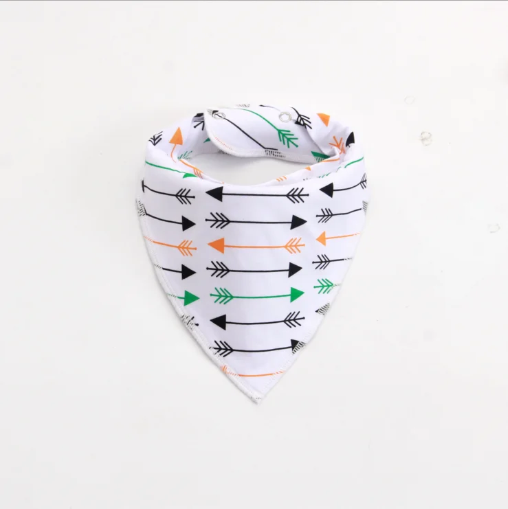 

wholesale nice price fashion popular nice price Color pattern white triangle shape baby bib