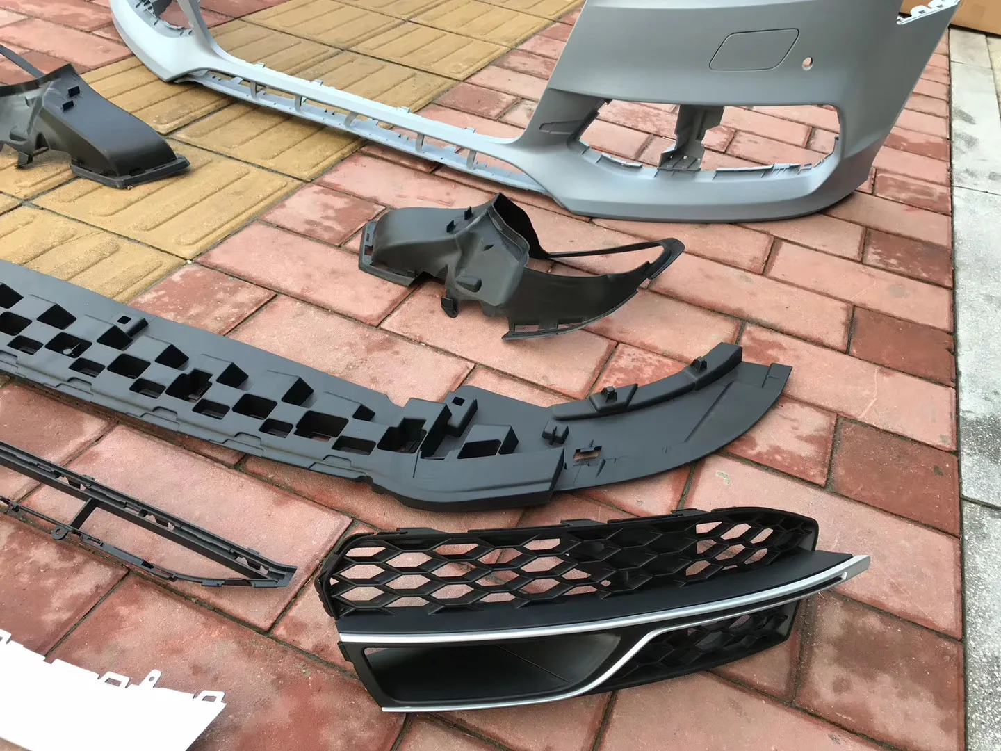 Automotive Parts Car Bumpers With Grill For 20142016 Audi A3 Upgrade