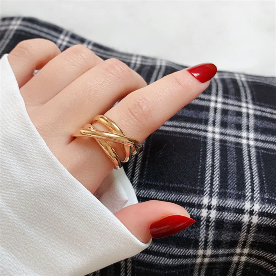 

e-Manco Trendy New Stainless Steel Rings Unique Design Crossing Braided Ring Fashion Gold Plated Big Twisted Ring for Women