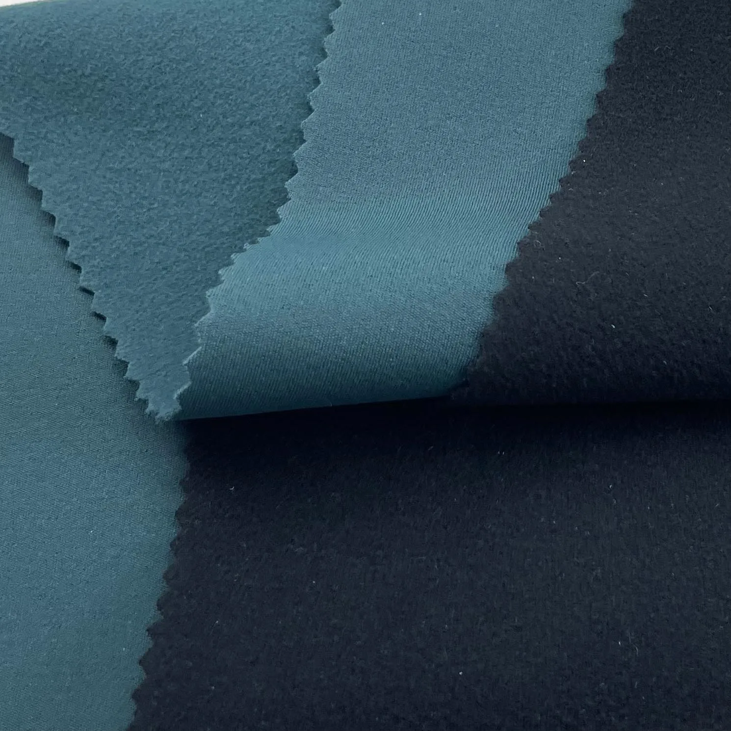 Hot Selling High Elastic Thermal Functional Yoga Fabric Textile Fabric Lya Polyester Fabric for Leggings Yoga Sportswear