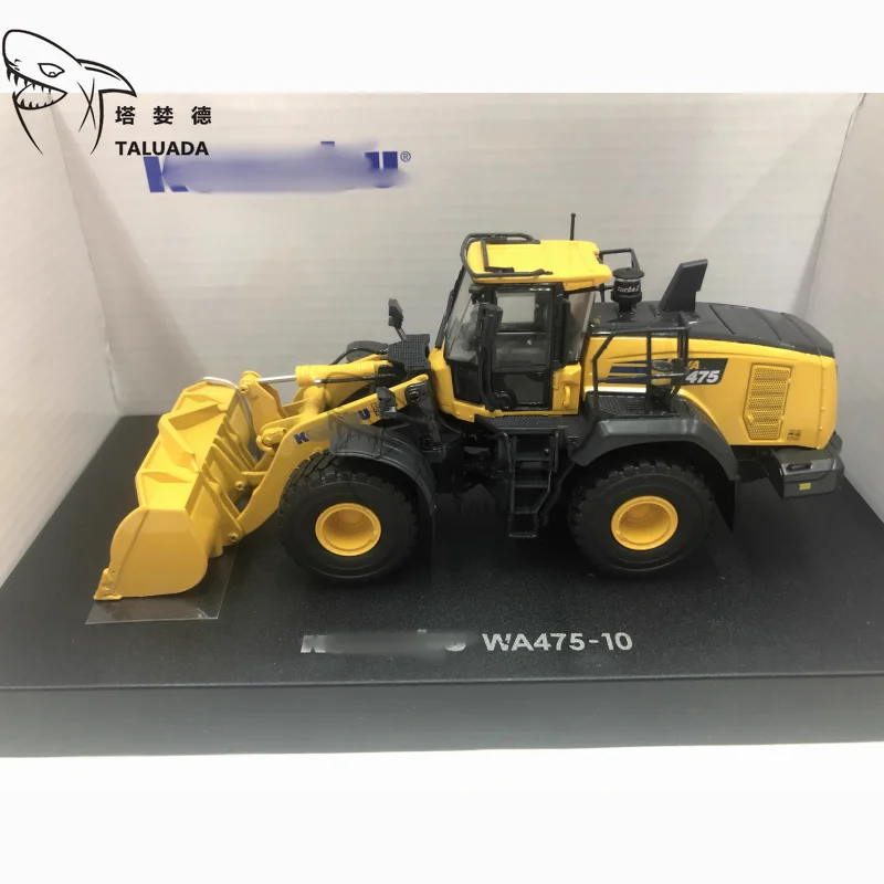 

TALUADA Komatsu UNIVERSAL HOBBIES UH8146 Alloy 1:50 Scale WA475-10 Wheel Forklift Loader Model