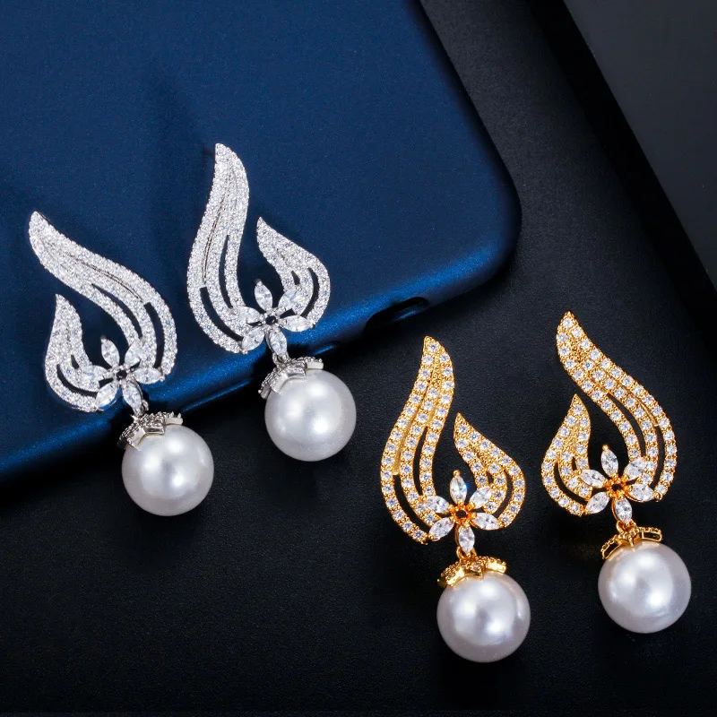 

Elegant Cubic Zirconia Paved Yellow Gold Plated Big Drop Pearl Earrings for Women Vintage Bridal Wedding Jewelry Accessories