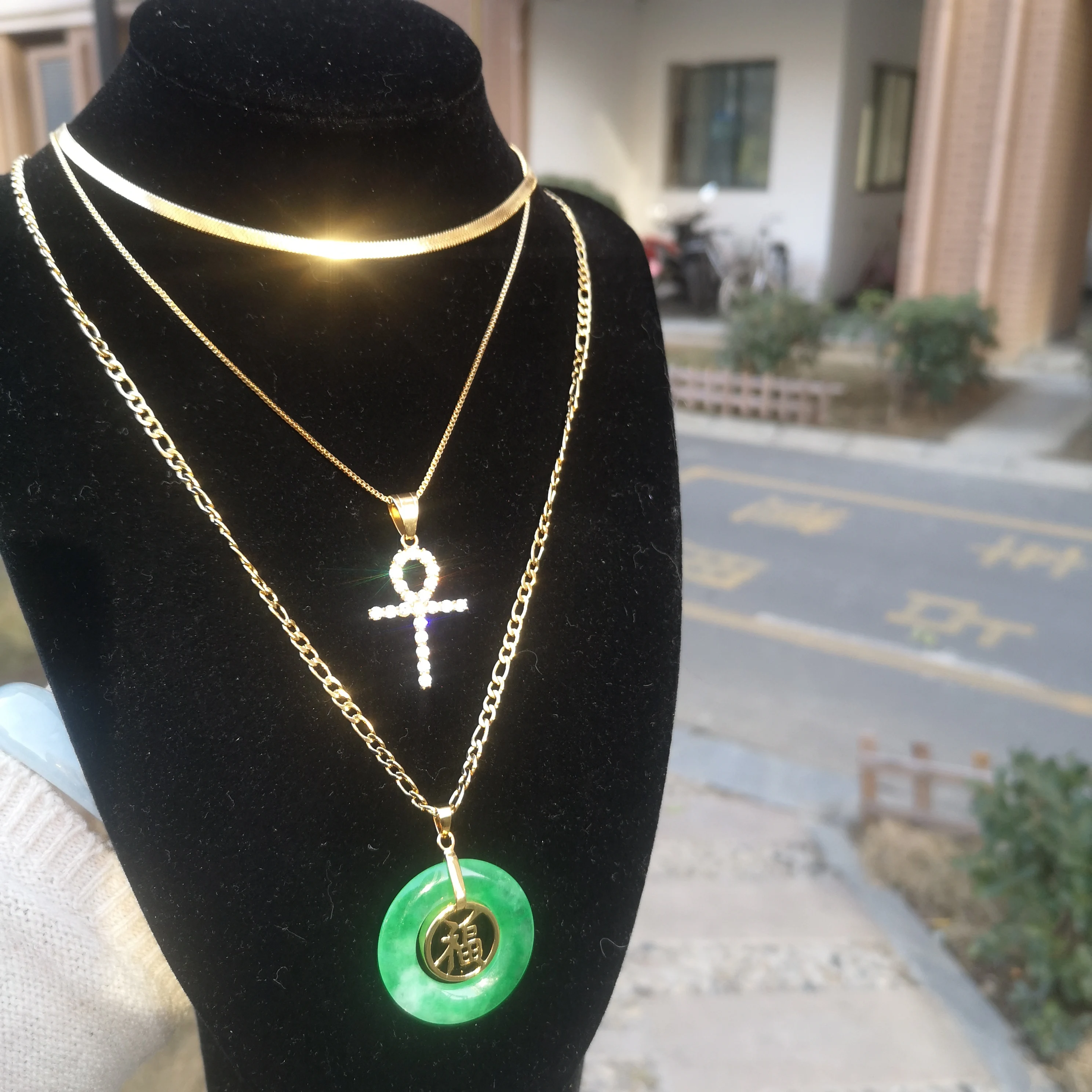 

Jialin wholesale cross jade gold circle necklace natural real jade green stone jade donuts pendant