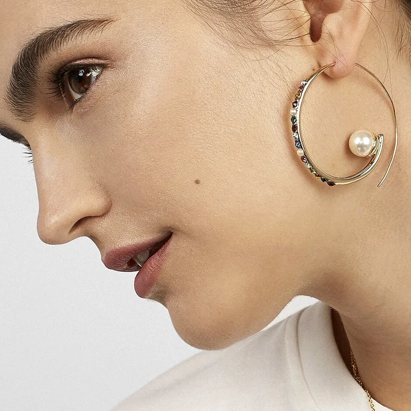 

Fashion jewelry high quality gold plated pearl crystal rhinestone scrolling bling hoop earrings for women, As picture
