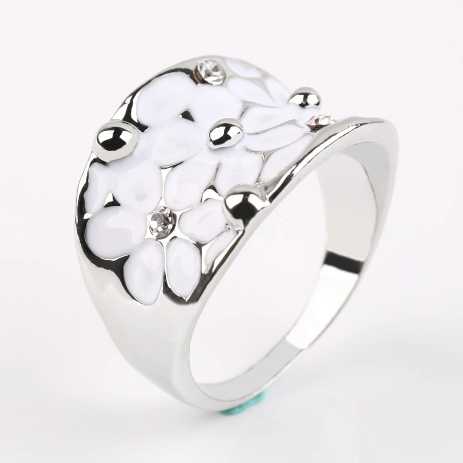 

High Polish Personalized Women White Flower CZ Small Diamond Fashion Jewelry Ring, Silver