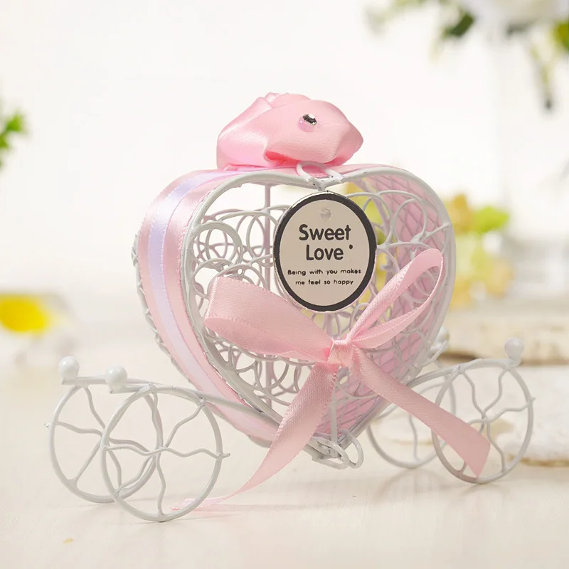 

Creative Heart-shaped Carriage Candy Box Tin Hollowed-out Candy Box Dessert Table Table Top Wedding Accessories, Pure color