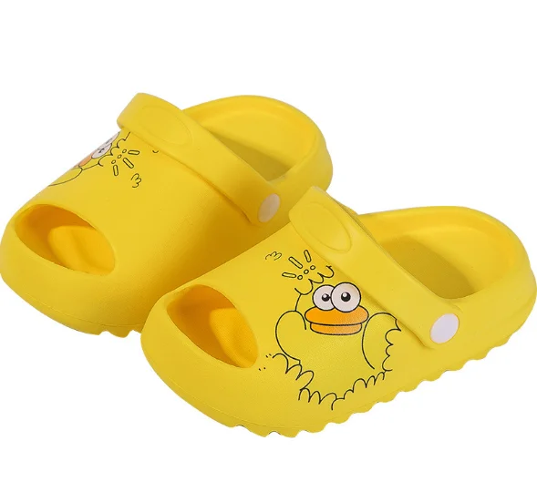 

2021 Summer New Fund Slipper and Sandal Dual Use Boy and Girl Lovely Cartoon Soft Bottom Prevents Bump Children Sandal