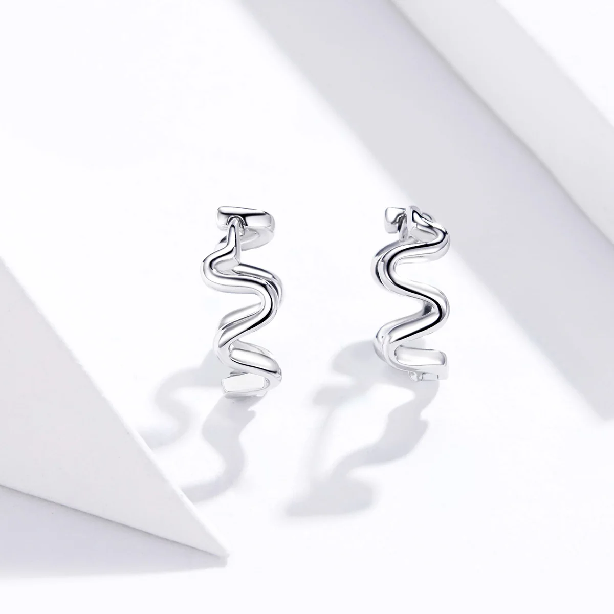 

Latest Design 925 Sterling Silver Heartbeat Radians Unique Modern Stud Earrings Women