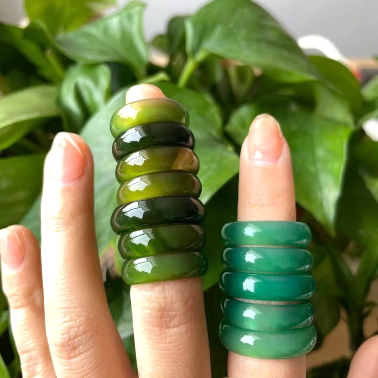 

jade ring natural stone Made In China Superior Quality Engagement Green green agate ring Sample Available