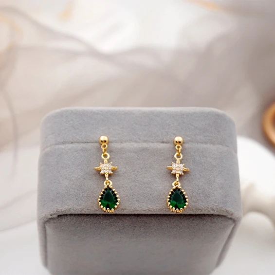 

Vershal A464 Retro 18k Gold Plated Newest Trend Star Emerald Water Drop Stud Earrings For Women