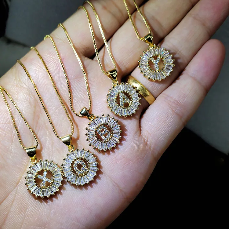 

NZ1004 Brass White Cubic Zirconia 26 Alphabet Letter Charm Pendant Necklaces A-Z Initial Link Chain Necklace for Women