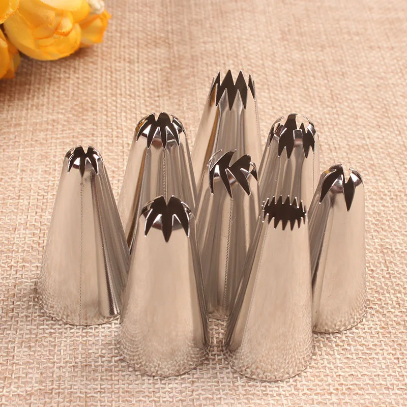 

8 piece set of cream decorating nozzle set baking cake tools cake decoration tools and equipments, As picture