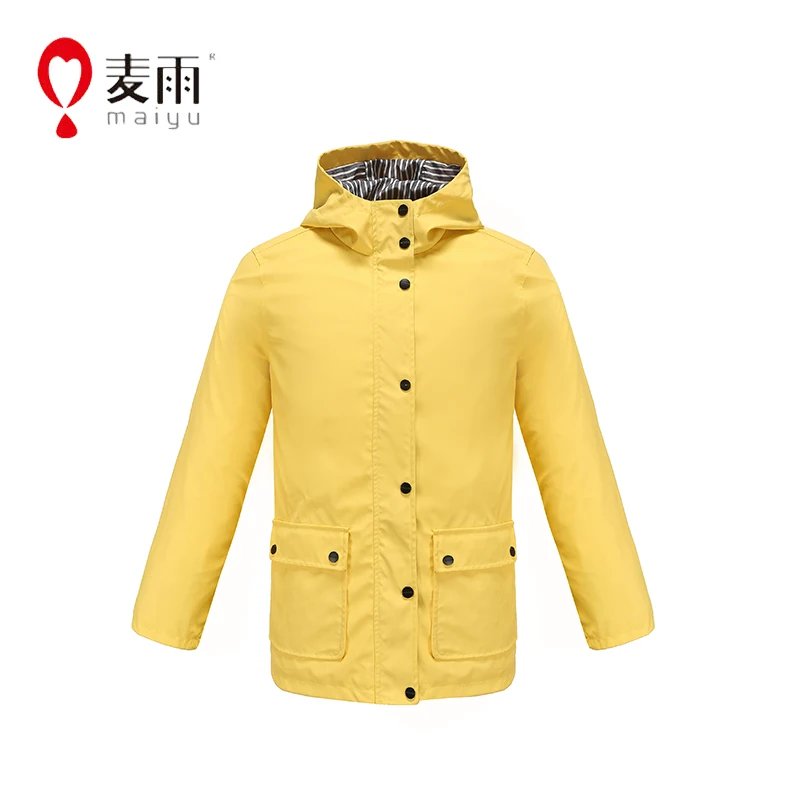 
Qualities product yellow fisherman pe raincoat for heavy rain 