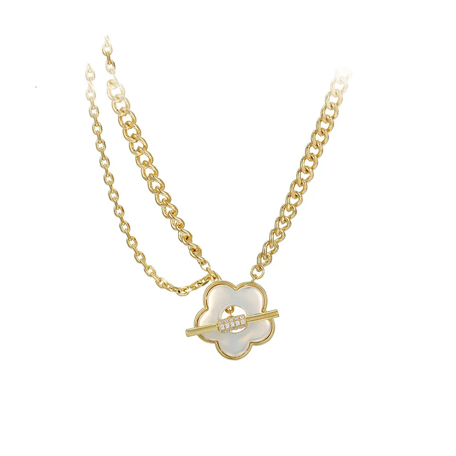 

YMnecklace-01429 xuping jewelry Customized fashion luxury elegant flower diamond pendant metal chain 14K gold-plated necklace