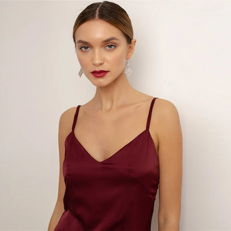 

FreeShipping Sexy V Neck Spaghetti Strap Stain Women Backless Party Dress Spring Suspenders Elegant Fashion Solid Streetwear