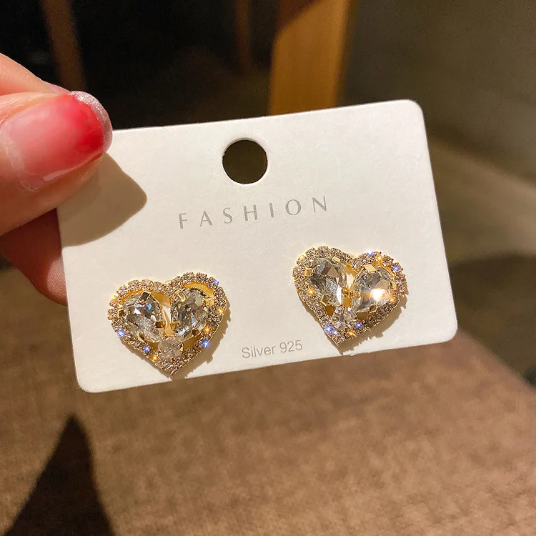 

2021 trendy jewelry crystal heart earrings stud