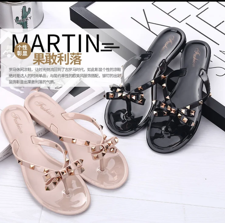 

Lady flat plastic sandals jelly shoes Rivet clip toe slippers R001, Black ,khaki,gold