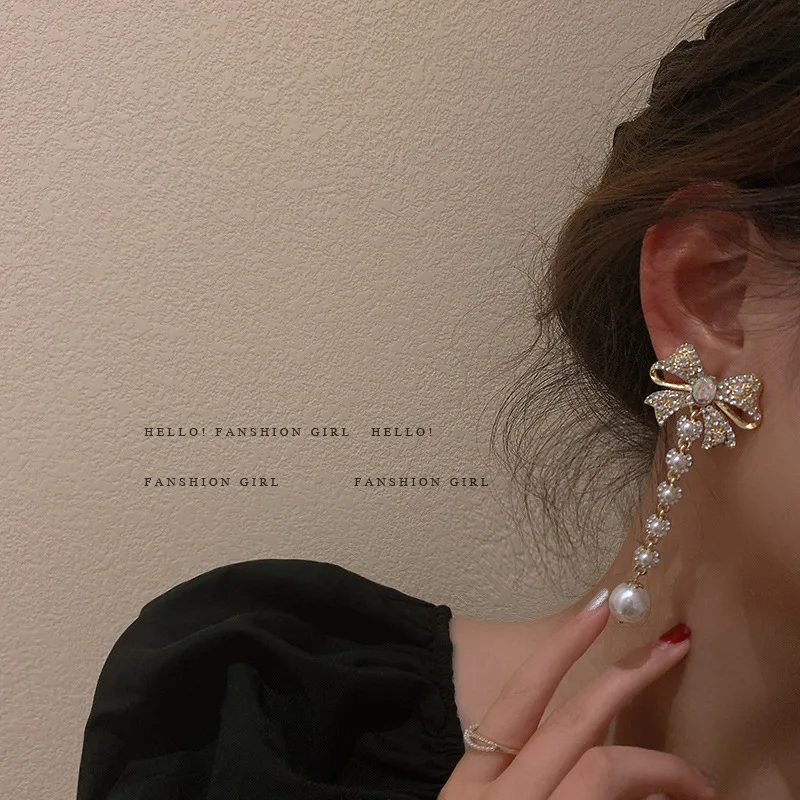 

Diamond Bow Pearl Tassel Earrings Korean Ins 925 Silver Pin Earrings Geometric Earring, Picture shows