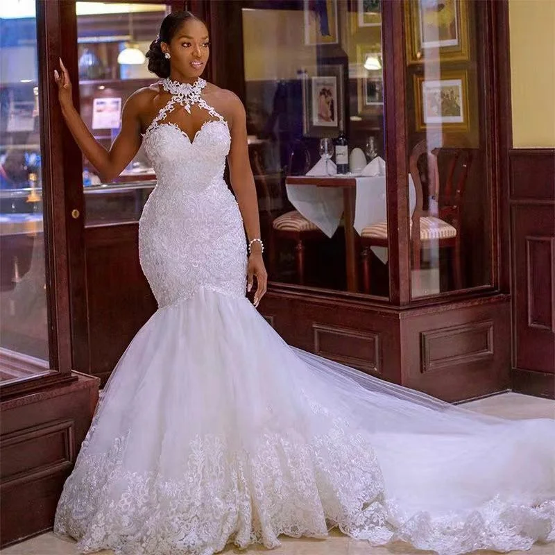 

2021 New African Mermaid Wedding Dresses Sexy Halter Illusion Back Robe De Maried Vintage Lace Appliques Plus Sizes Bridal Gowns